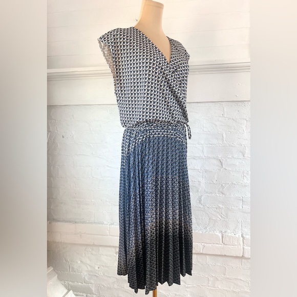 Ted Baker Leilann Masquerade Pleated Midi Dress Faux Wrap Geometric Pattern - Picture 6 of 15